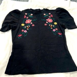 A black top Size Large